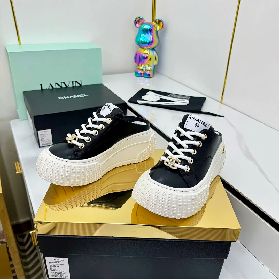 👟👟Ex-factory price 620👟👟 Chanel bread shoes ~ original calfskin panda shoes Chanel 25C latest hot style panda black and white sports shoes casual sneakers Xiaoxiang hot item classic black and white panda color coco girls must pay Fabric: original custom mixed sheepskin lining: original imported breathable mesh lining outsole: Original molded rubber + TPU combination Size: Women's 35-41 👉 👉 👉